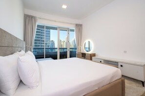 Apartment, Balcony, Lake View - Spacious 4BR in Horizon Tower Marina (Dubai)