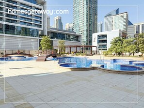 9 piscines extérieures