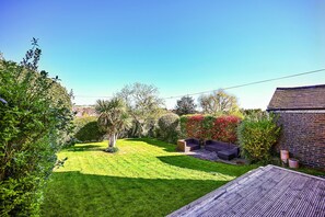 Property grounds - 19, South Way (Lewes)