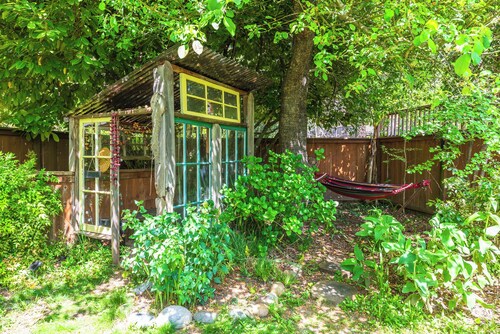 RussianRiverBungalow~Adorable Family Retreat! Walk to the River! WiFi/Pup