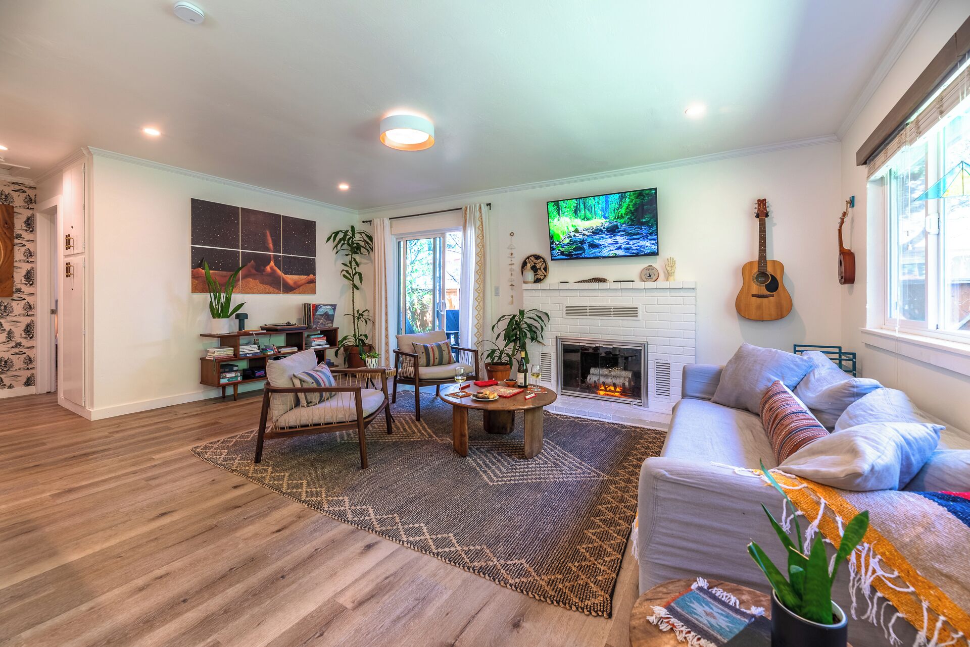 Guerneville~walk To Russian River~fenced Yard~dog Friendly~ac~river Bungalow! - Occidental, CA