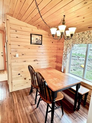 Dining - Clean Cozy Waterfront Cottage - Perfect for Family Relaxation and Recreation (Orland)