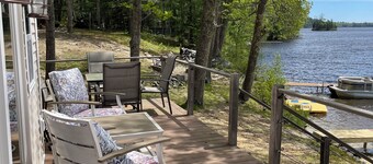 Clean Cozy Waterfront Cottage - Perfect for Family Relaxation and Recreation