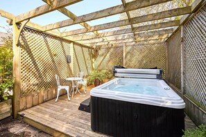 Terrace/patio - Host & Stay | Guards Van (Akeld)