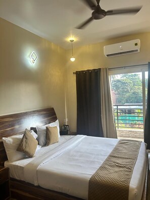 Free WiFi - La Sea beach Vue (Candolim)