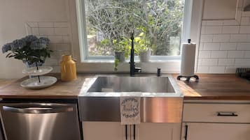 Fridge, microwave, dishwasher, electric kettle