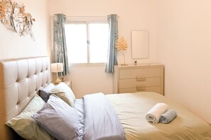 3 bedrooms, iron/ironing board, free WiFi, bed sheets - Sea & Valley Views Żebbuġ Gozo (Zebbug)