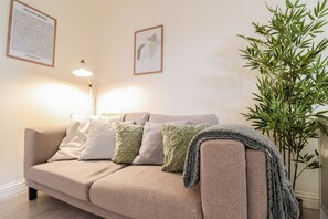 2 bedrooms - Right by Oval Station - 2 bed Flat Free Wifi (London)