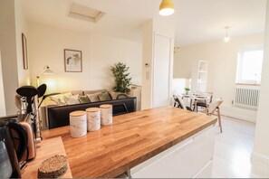 Apartment | 2 bedrooms - Right by Oval Station - 2 bed Flat Free Wifi (London)