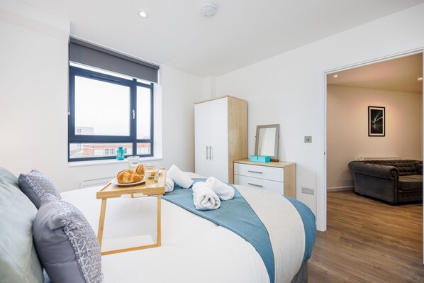 2 bedrooms - Modern 2 bed Flat in Town Centre - Free Wifi (Luton)