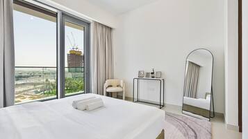 3 bedrooms, in-room safe, desk, iron/ironing board