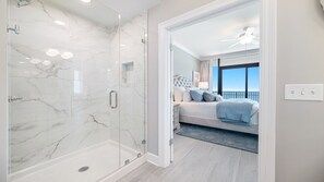 Shower, jetted bath, hair dryer, towels - New Complex! Beachfront 4BR Beauty! Lazy River and Water Slide! (Gulf Shores)