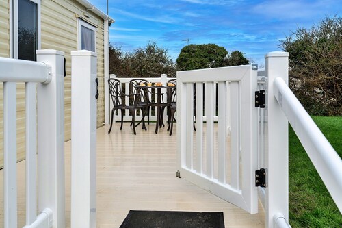 Chalet in Cornwall Near Kynance Cove