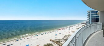 New Complex! Beachfront 4BR Beauty! LAZY RIVER AND WATER SLIDE!