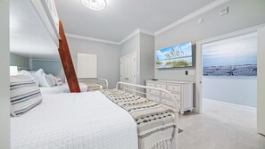 3 bedrooms, iron/ironing board, free WiFi, bed sheets - New Complex!  Beachfront 3BR, 3RD FLOOR, LAZY RIVER AND WATER SLIDE!! (Gulf Shores)