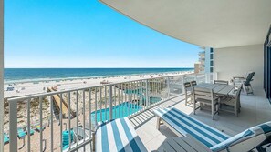 Outdoor dining - New Complex!  Beachfront 3BR, 4TH FLOOR! LAZY RIVER and WATER SLIDE!! (Gulf Shores)