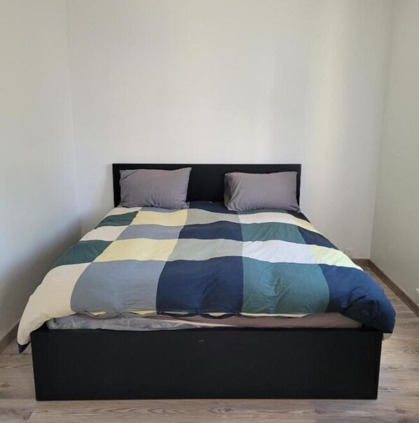 1 chambre, fer et planche à repasser, Wi-Fi