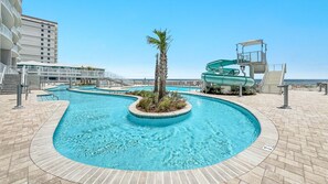 Piscine intérieure