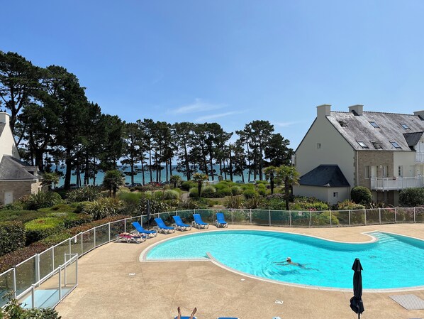 Piscine extérieure, piscine chauffée