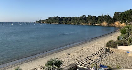 * FULL VIEW SEA/ BEACH HEATED SWIMMING POOL-TERRACE-WiFi *