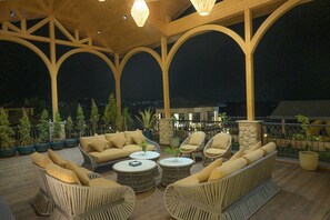 Lobby sitting area - RajBagh Shimla (Shimla)