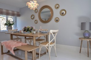 Dining - Cottage in Bakewell Near Peak District (Bakewell)