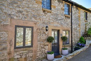 Cottage | Exterior - Cottage in Bakewell Near Peak District (Bakewell)
