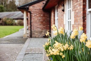 Cottage | Exterior detail
