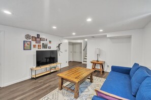 하우스, 침실 4개 | 거실 공간 | 스마트 TV