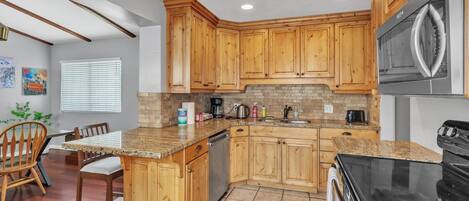 Rumah, 4 kamar tidur | Dapur pribadi | Lemari es, oven, mesin pembuat kopi/teh, dan pemanggang roti