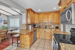 Ferienhaus, 4 Schlafzimmer | Eigene Küche | Kühlschrank, Ofen, Wasserkocher mit Kaffee-/Teezubehör, Toaster