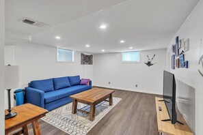 House, 4 Bedrooms | Living area | Smart TV - Sugar Run 4 Bedroom Home (Salt Lake City)