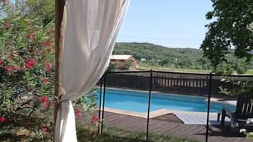 Piscine extérieure