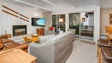 Condo, 2 Bedrooms | Living area | Smart TV