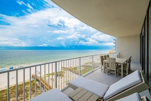 Condo, 3 Bedrooms | Property grounds