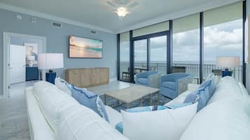 Condo, 4 Bedrooms | Living area
