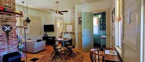 スマートテレビ、テレビゲーム、書庫、ミュージックライブラリ