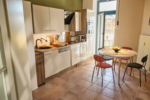 Private kitchen - Quiet, central 2-room apartment "Borny" in Schwerin (Schwerin)