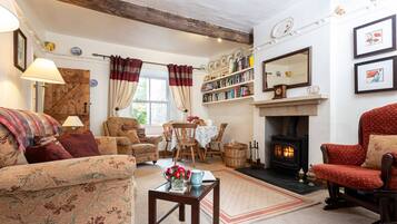 Cottage | Living area