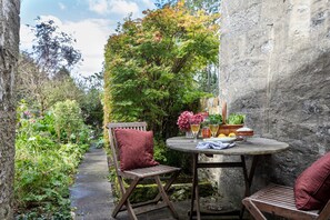 Cottage | Garden - Cottage in Settle Near Yorkshire Dales (Settle)