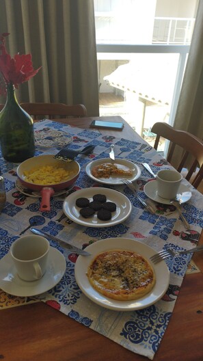 Breakfast meal
