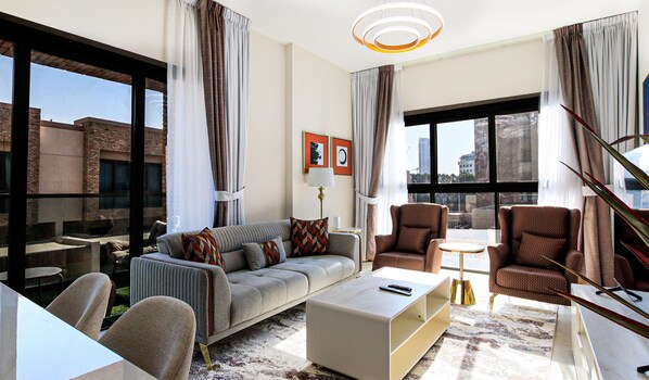 Living area - Bright Spacious 2BR with Maids (Dubai)