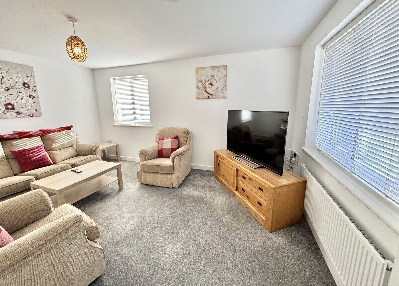 Hazel House Enjoy A Peaceful Home With Parking - Swindon