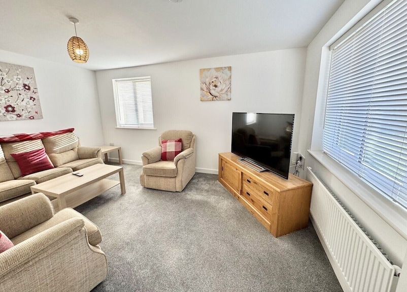 Hazel House Enjoy A Peaceful Home With Parking - Swindon