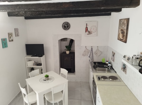 Appartement (Two Bedroom Apartment Leo Povile) | Cuisine privée | Réfrigérateur