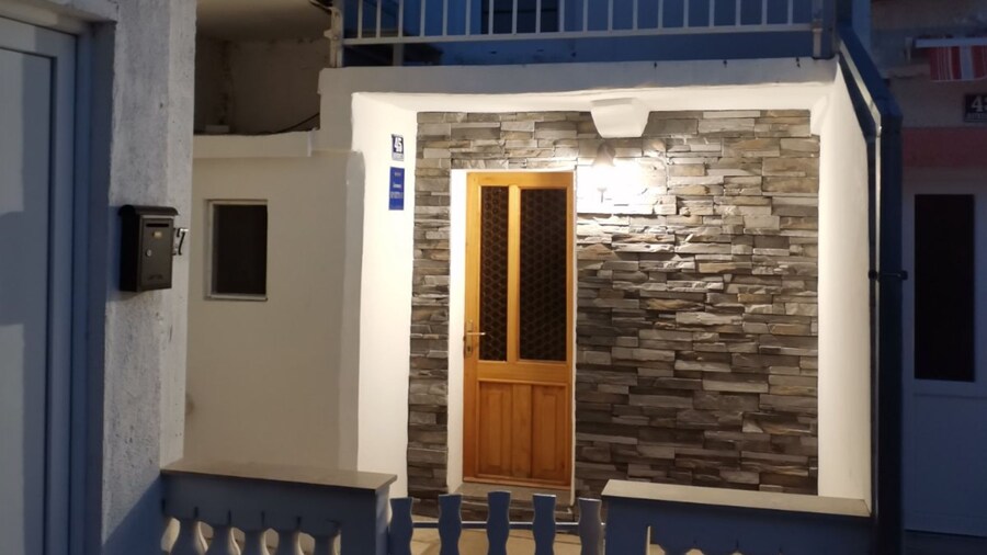 Apartment Leo Povile