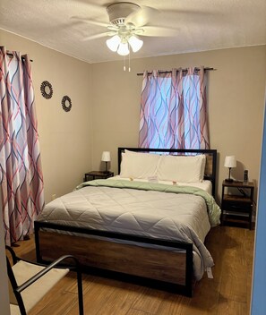 2 Schlafzimmer, Bügeleisen/Bügelbrett, kostenloses WLAN, Bettwäsche