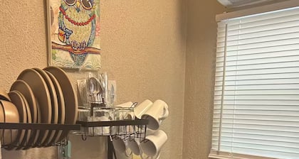 Cozy 2-Bedroom Cottage on James Island — Explore Charleston & Folly Beach