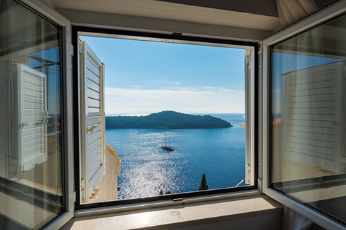 Apartment Blue Horizon