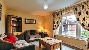 Unclassified image, 3 of 30, button - Idyllic Cottage Escape With Garden, No Deposit (Shrewsbury)